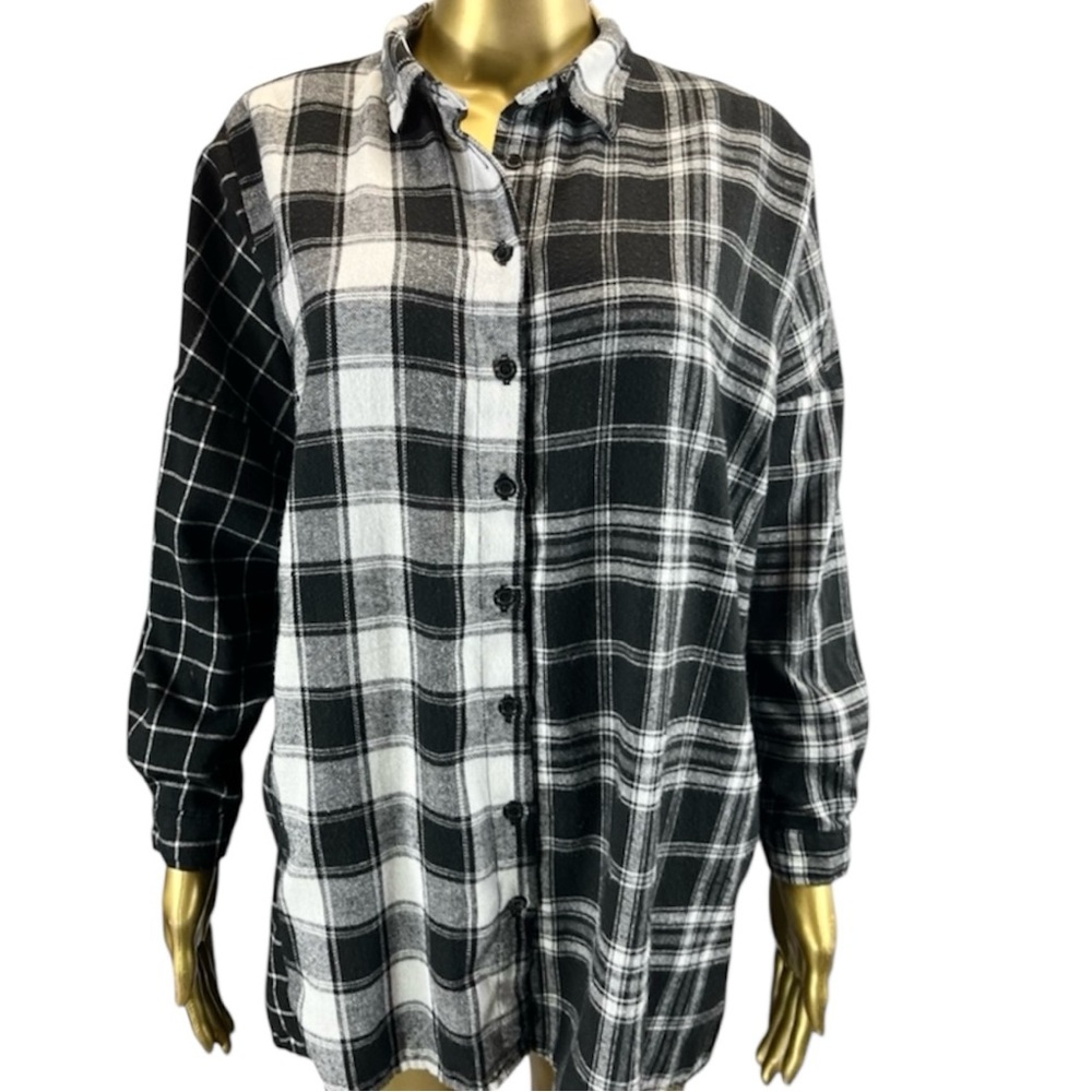 Fashion Nova Black Plaid Flannel Shirt Small Oversized Button Up Top